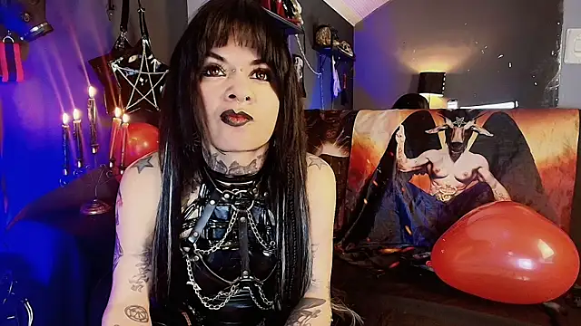 Snapshot of MorganaCrowley chatting on 09-09-25, 01:09 MorganaCrowley online show from 09-09-25, 01:09