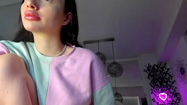 Snapshot of IreneVON chatting on 02-12-25, 05:58 IreneVON online show from 02-12-25, 05:58