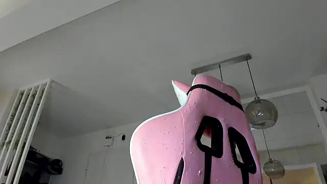 IreneVON online show from 11-26-25, 04:34