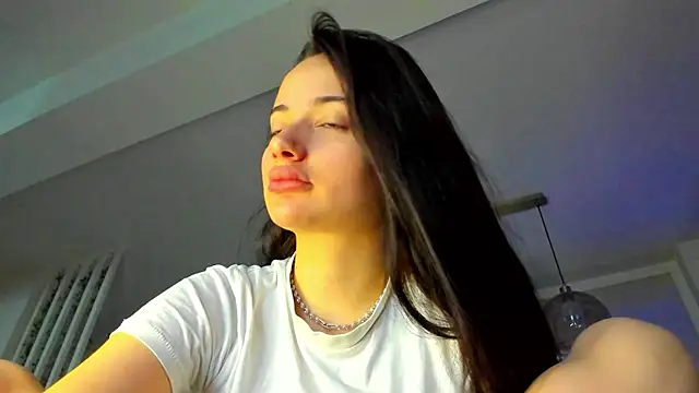 IreneVON online show from 10-29-25, 05:06