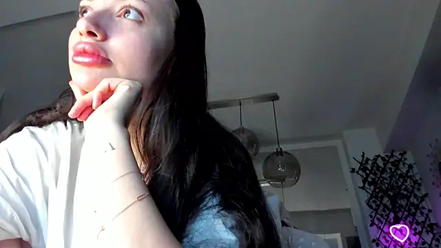 Snapshot of IreneVON chatting on 02-20-25, 03:41 IreneVON online show from 02-20-25, 03:41