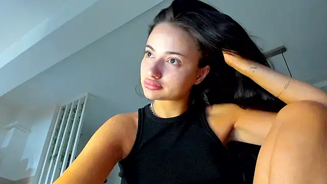 Snapshot of IreneVON chatting on 09-22-25, 04:18 IreneVON online show from 09-22-25, 04:18