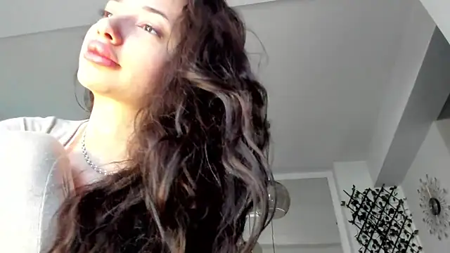 Snapshot of IreneVON chatting on 03-14-25, 05:05 IreneVON online show from 03-14-25, 05:05