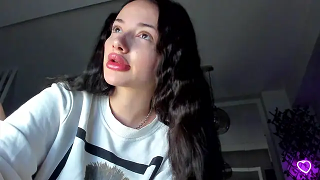 Snapshot of IreneVON chatting on 03-02-25, 03:30 IreneVON online show from 03-02-25, 03:30