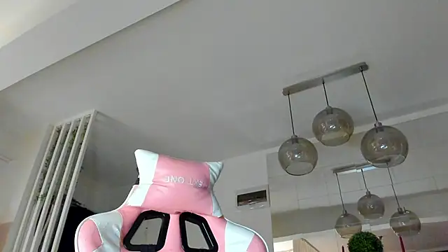 IreneVON online show from 11-20-25, 04:46