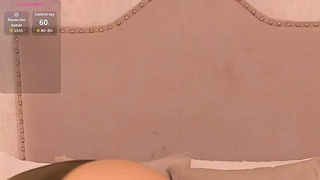 Snapshot of Emily_robertss chatting on 10-04-25, 03:19 Emily robertss online show from 10-04-25, 03:19