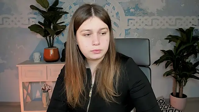 FioraMarmoris online show from 11-23-25, 05:17