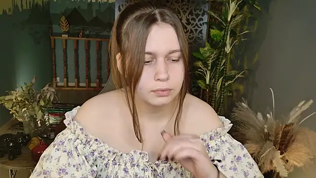 FioraMarmoris online show from 11-17-25, 01:48