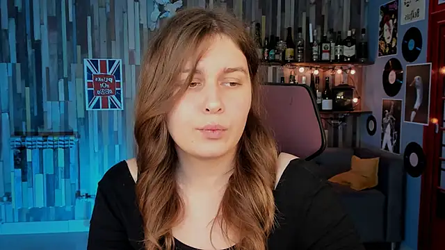 FioraMarmoris online show from 11-28-25, 01:11