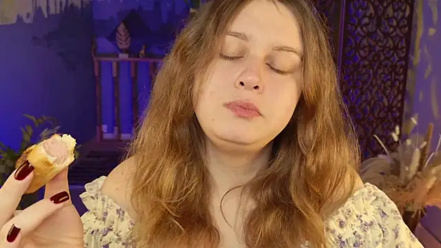 FioraMarmoris online show from 09-15-25, 05:52