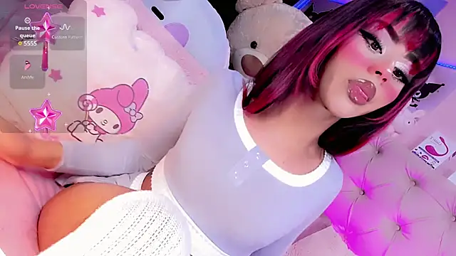 Snapshot of Cute_Roxxy chatting on 01-14-25, 04:15 Cute Roxxy online show from 01-14-25, 04:15