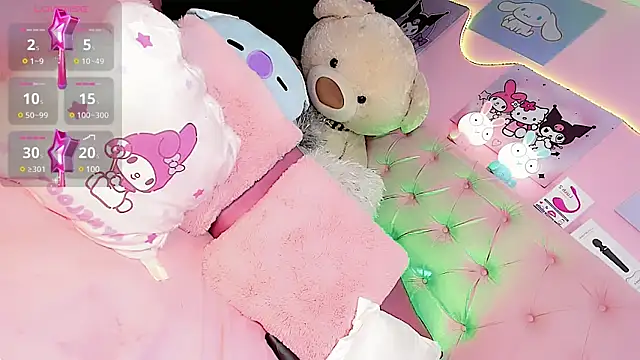 Snapshot of Cute_Roxxy chatting on 03-18-25, 09:56 Cute Roxxy online show from 03-18-25, 09:56