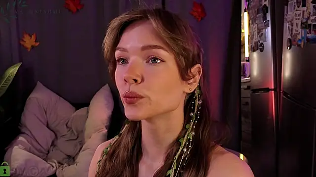 Eva Natsumi online show from 11-03-25, 05:05