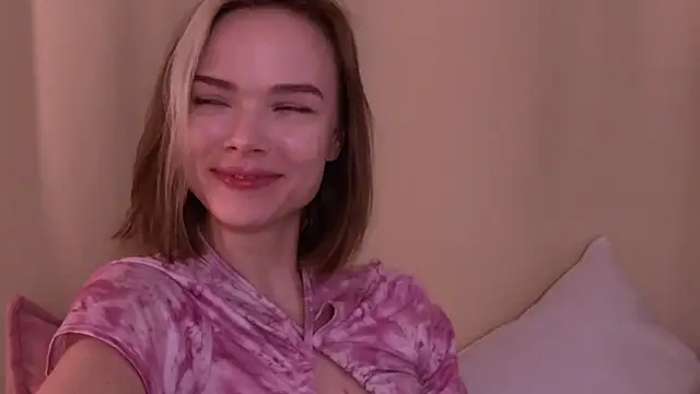 Eva Natsumi online show from 02-03-25, 02:02