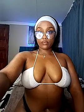 Queen-Chocolate online show from 11-07-25, 11:52