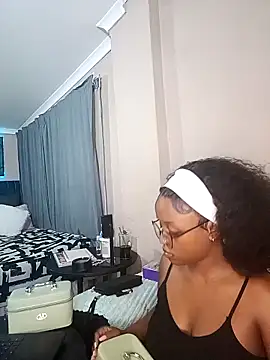 Queen-Chocolate online show from 02-05-26, 09:54