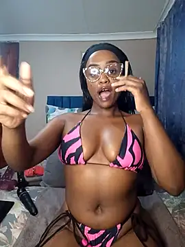 Queen-Chocolate online show from 03-16-25, 07:49