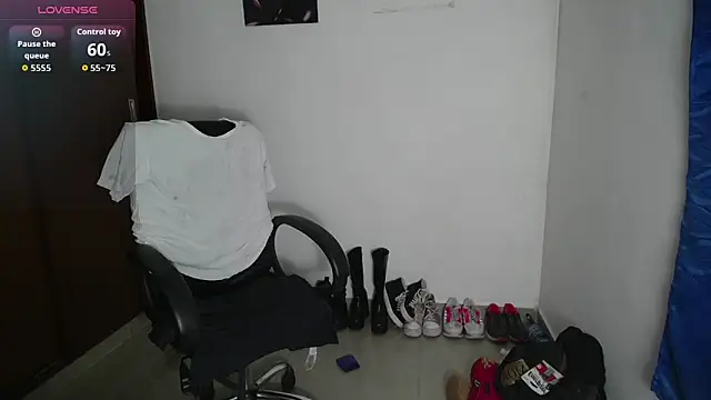 venelope1 online show from 01-19-26, 03:43