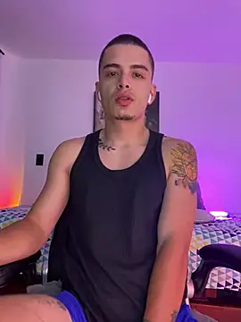 Snapshot of danny_42027 chatting on 01-21-25, 04:43 danny 42027 online show from 01-21-25, 04:43