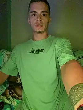 Snapshot of danny_42027 chatting on 02-20-25, 05:33 danny 42027 online show from 02-20-25, 05:33