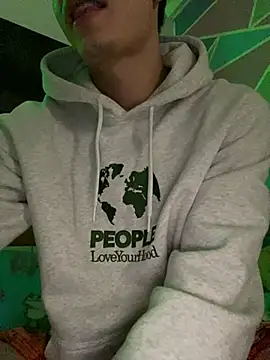 Snapshot of danny_42027 chatting on 03-23-25, 08:04 danny 42027 online show from 03-23-25, 08:04