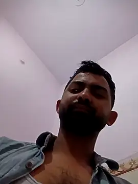 Snapshot of sagarghai07 chatting on 04-19-26, 01:28 sagarghai07 online show from 04-19-26, 01:28