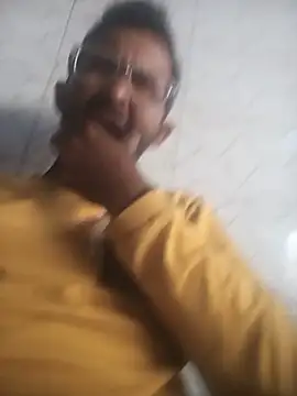 Snapshot of sagarghai07 chatting on 06-18-26, 11:15 sagarghai07 online show from 06-18-26, 11:15