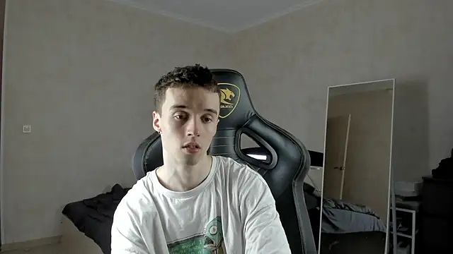 MasonWarholl online show from 03-04-25, 03:59