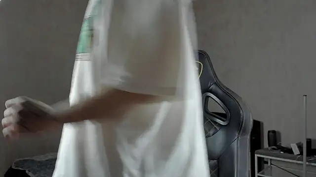 Snapshot of MasonWarholl chatting on 02-27-26, 08:08 MasonWarholl online show from 02-27-26, 08:08