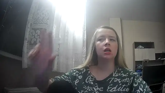 ViolaCandy online show from 10-23-25, 06:01