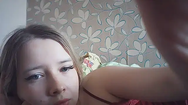 ViolaCandy online show from 05-08-26, 06:39