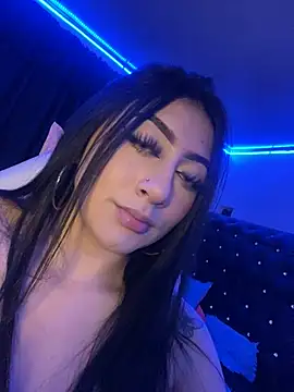 Snapshot of KittyRous chatting on 03-08-25, 10:22 KittyRous online show from 03-08-25, 10:22