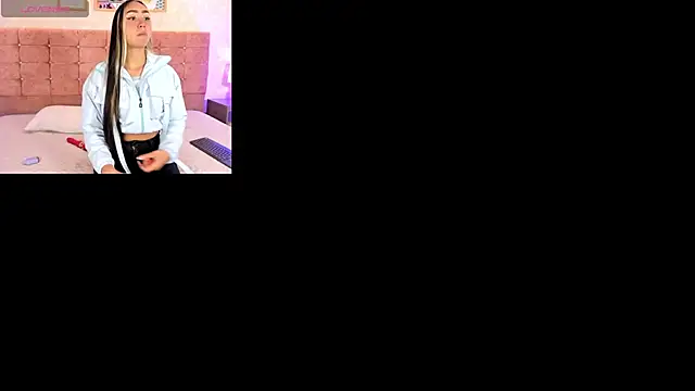 Snapshot of liaa_18 chatting on 03-21-25, 05:00 liaa 18 online show from 03-21-25, 05:00