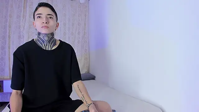 Tinny and Candy online show from 11-17-25, 11:58