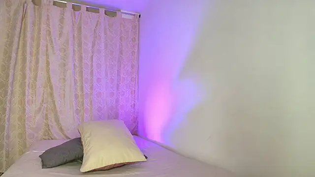 Tinny and Candy online show from 04-08-26, 01:01