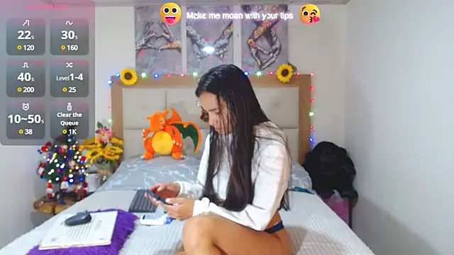 Snapshot of valentina_hearts chatting on 01-07-25, 12:24 valentina hearts online show from 01-07-25, 12:24