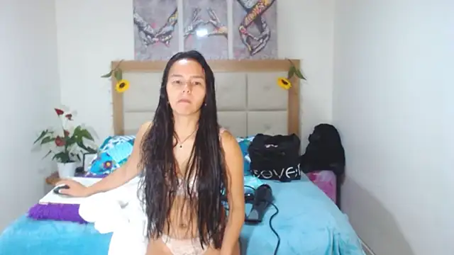 Snapshot of valentina_hearts chatting on 03-12-25, 08:41 valentina hearts online show from 03-12-25, 08:41