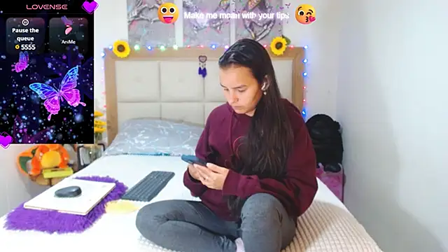 Snapshot of valentina_hearts chatting on 01-16-25, 02:09 valentina hearts online show from 01-16-25, 02:09