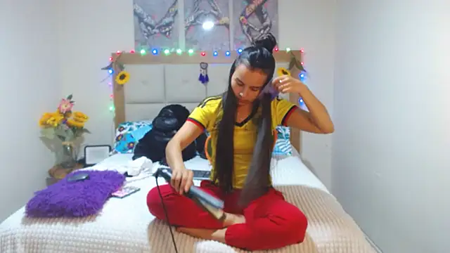 Snapshot of valentina_hearts chatting on 02-27-25, 11:37 valentina hearts online show from 02-27-25, 11:37