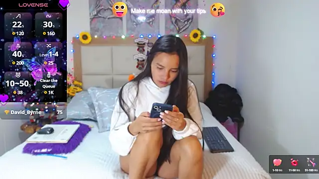 Snapshot of valentina_hearts chatting on 01-07-25, 03:24 valentina hearts online show from 01-07-25, 03:24