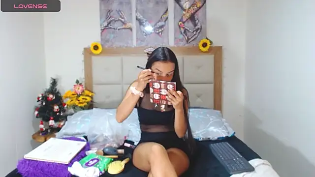 Snapshot of valentina_hearts chatting on 12-27-24, 11:42 valentina hearts online show from 12-27-24, 11:42