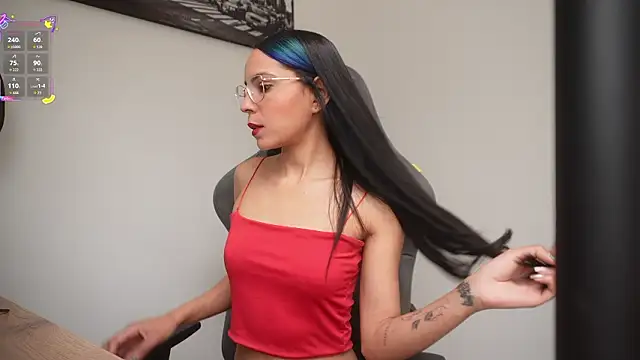 Snapshot of little-eli chatting on 02-10-26, 07:13 little-eli online show from 02-10-26, 07:13