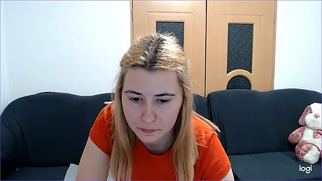 Snapshot of VioletaFlower7 chatting on 03-07-25, 09:17 VioletaFlower7 online show from 03-07-25, 09:17