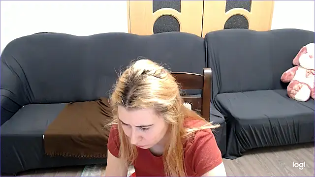 Snapshot of VioletaFlower7 chatting on 03-17-25, 08:09 VioletaFlower7 online show from 03-17-25, 08:09