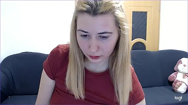 Snapshot of VioletaFlower7 chatting on 03-12-25, 09:24 VioletaFlower7 online show from 03-12-25, 09:24