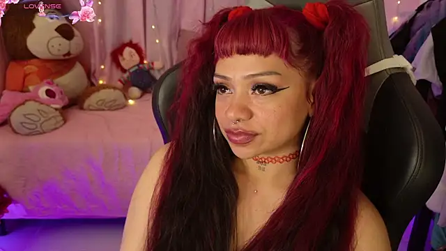 Snapshot of zoesullivan chatting on 07-06-26, 10:00 zoesullivan online show from 07-06-26, 10:00