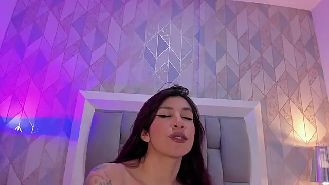Snapshot of Ginger_Violetta_ chatting on 05-26-26, 07:34 Ginger Violetta online show from 05-26-26, 07:34