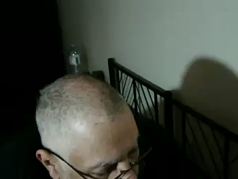 100Tauros online show from 12-22-25, 01:55