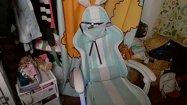 mochi rainbow online show from 03-01-25, 07:04