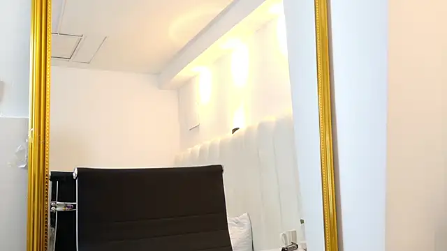 Juliabadlee online show from 02-02-26, 12:31